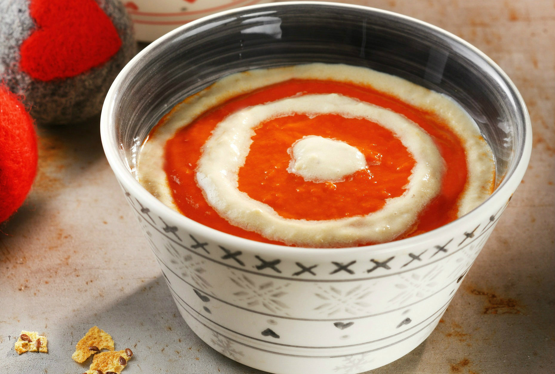 Hideg sültpaprika püréleves, lenmagos kukoricaropogóssal