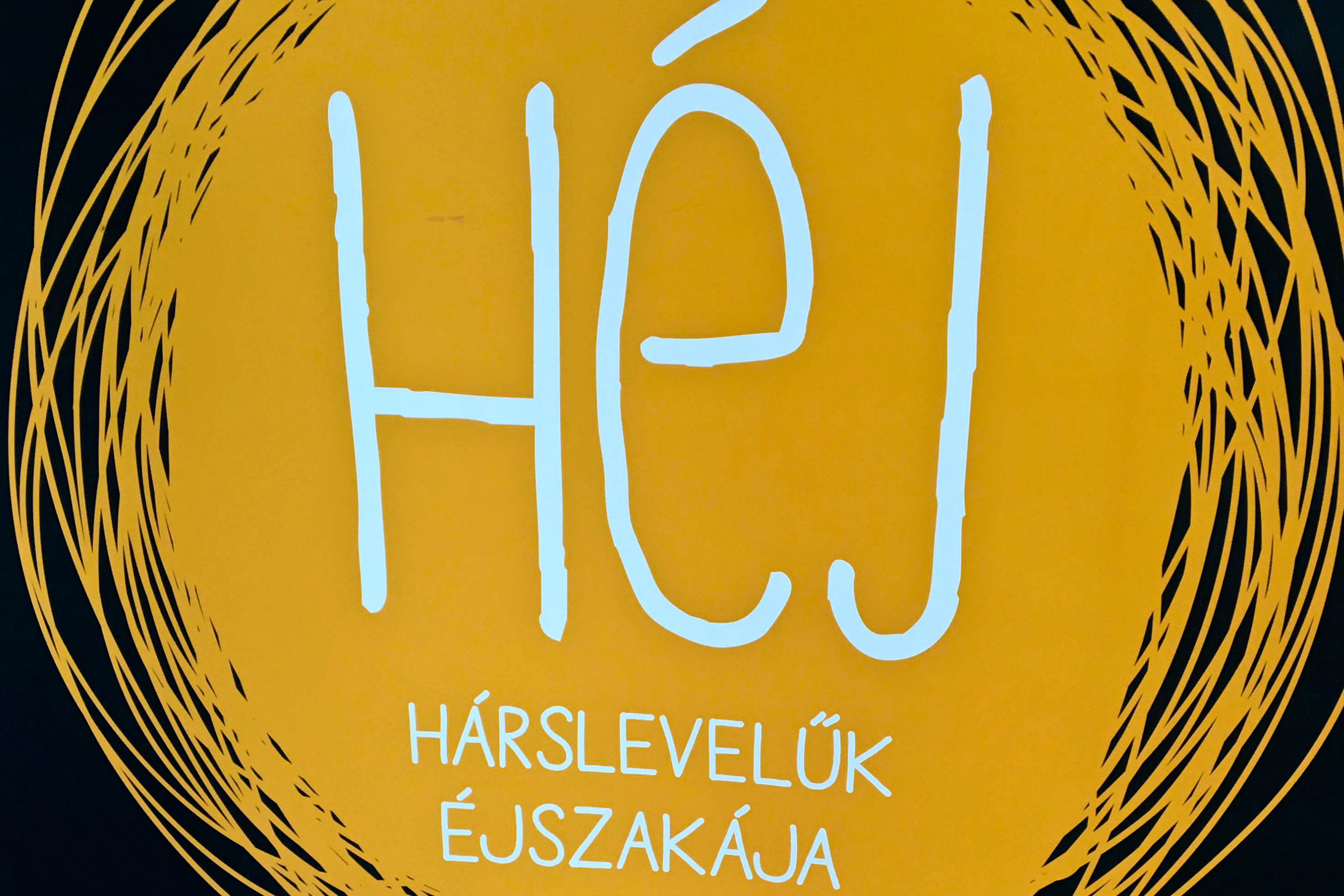 Hárslevelűre hangolva