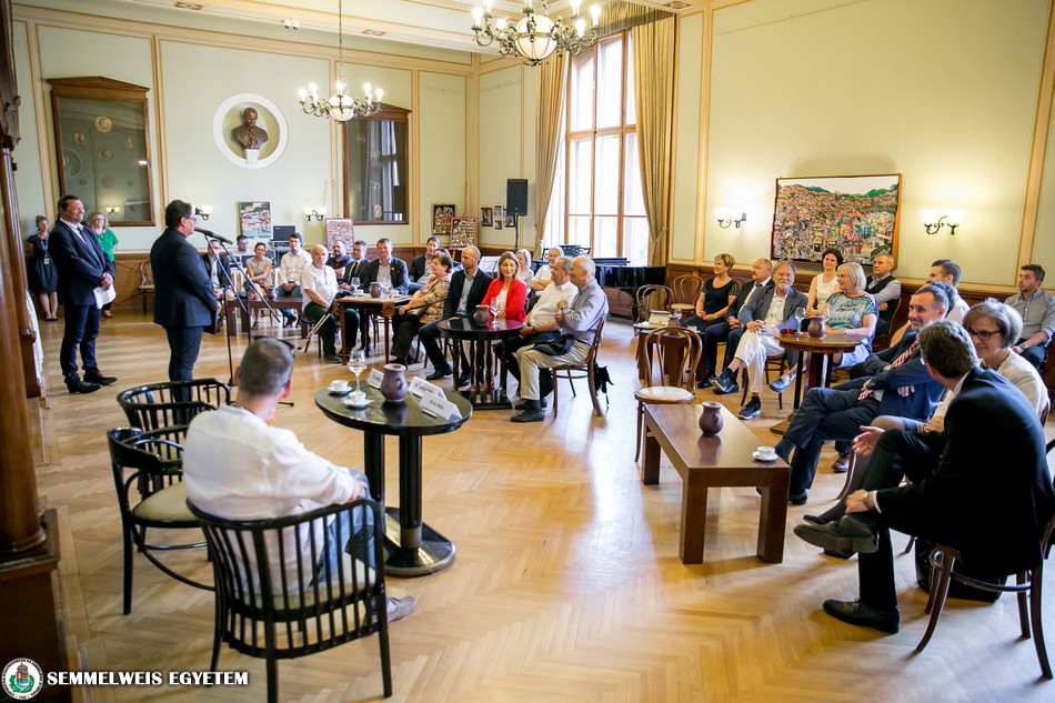Tovább támogatják a magyar borkultúrát