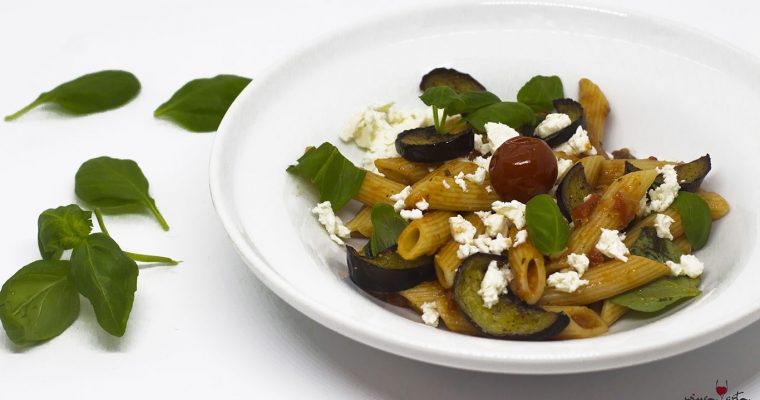 Mediterrán ihletésű paradicsomos penne