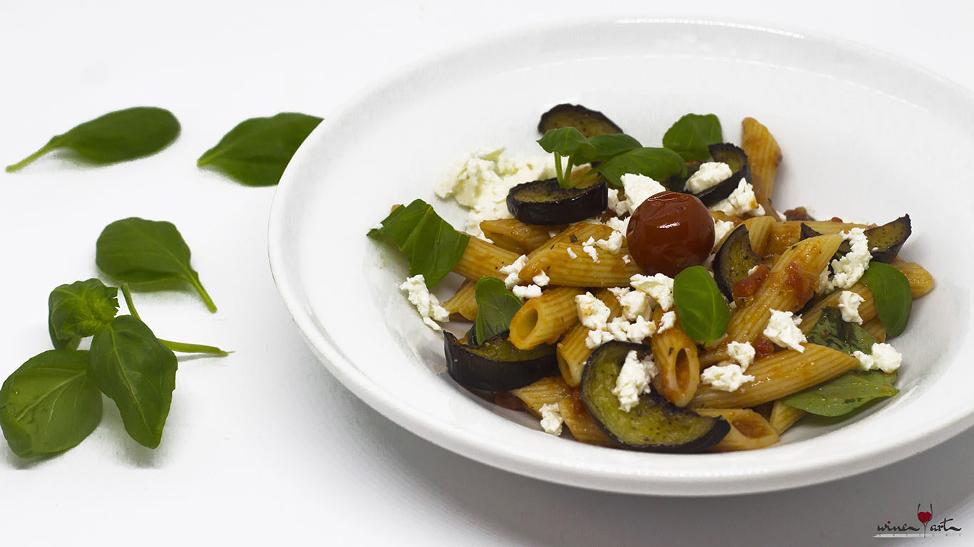 Mediterrán ihletésű paradicsomos penne