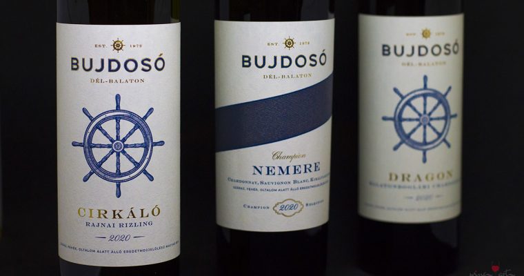 Bujdosó trió