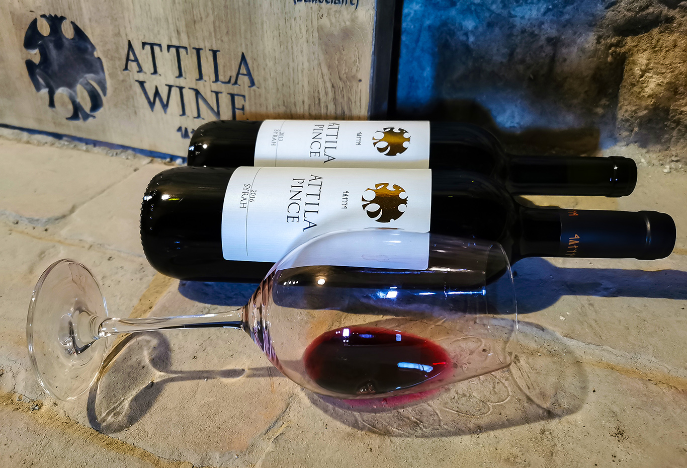 Syrah, Vámos Attila módra