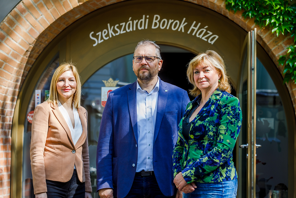 Összefogtak a szekszárdi borászatok a térség turizmusáért